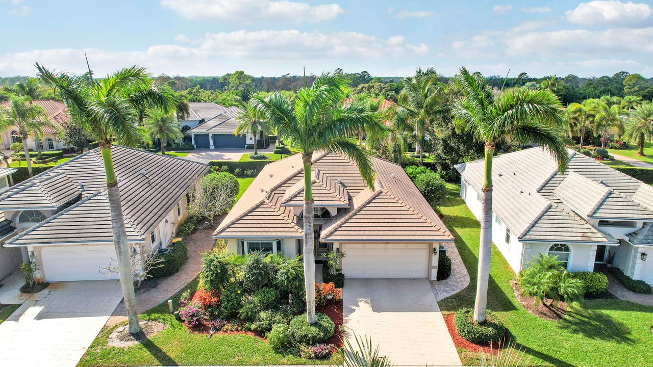 待售: $949,000 (4 贝兹, 2 浴室, 2085 平方英尺)