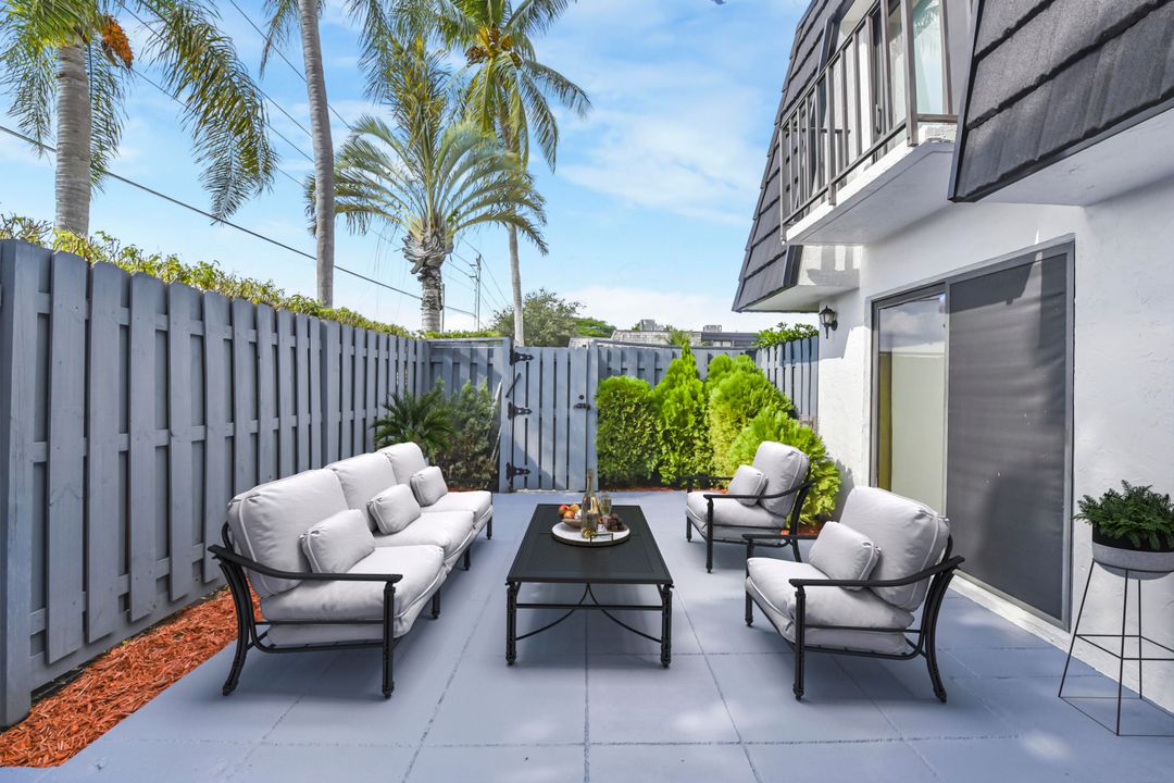 For Sale: $359,000 (3 beds, 2 baths, 1722 Square Feet)