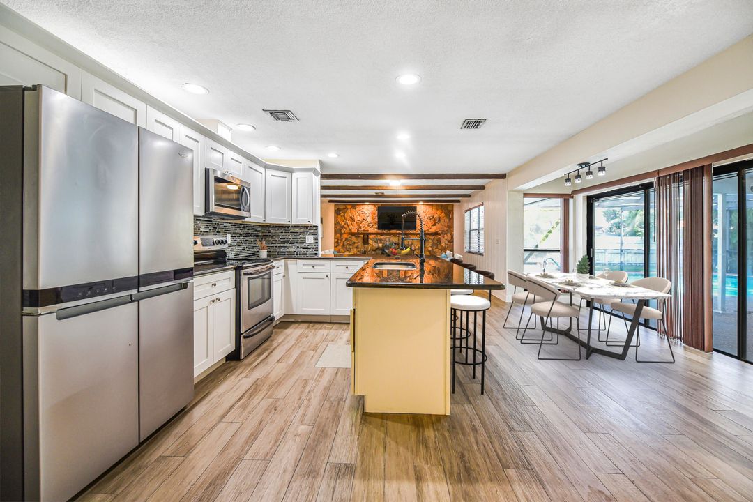 Active With Contract: $615,000 (3 beds, 2 baths, 2145 Square Feet)