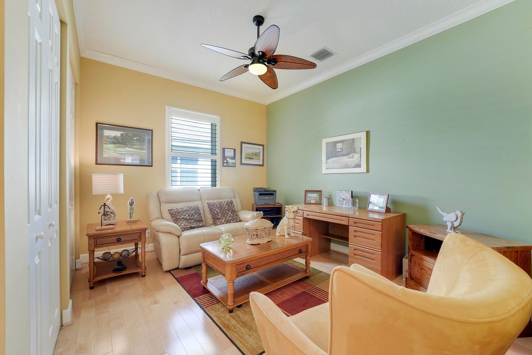 待售: $949,000 (4 贝兹, 2 浴室, 2085 平方英尺)