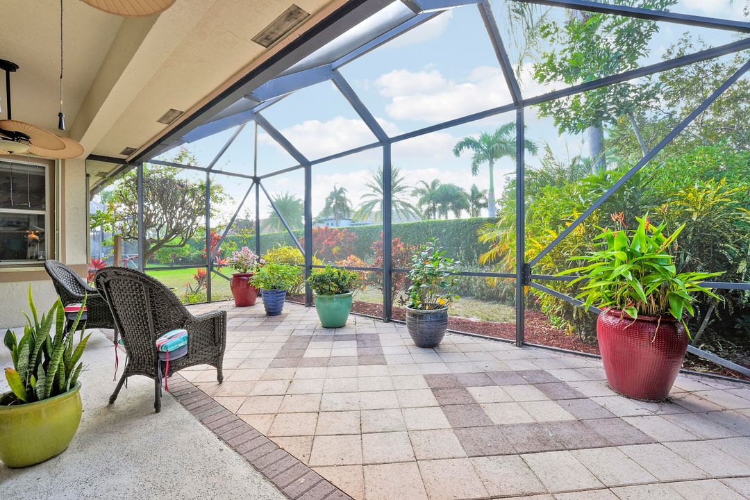 待售: $949,000 (4 贝兹, 2 浴室, 2085 平方英尺)