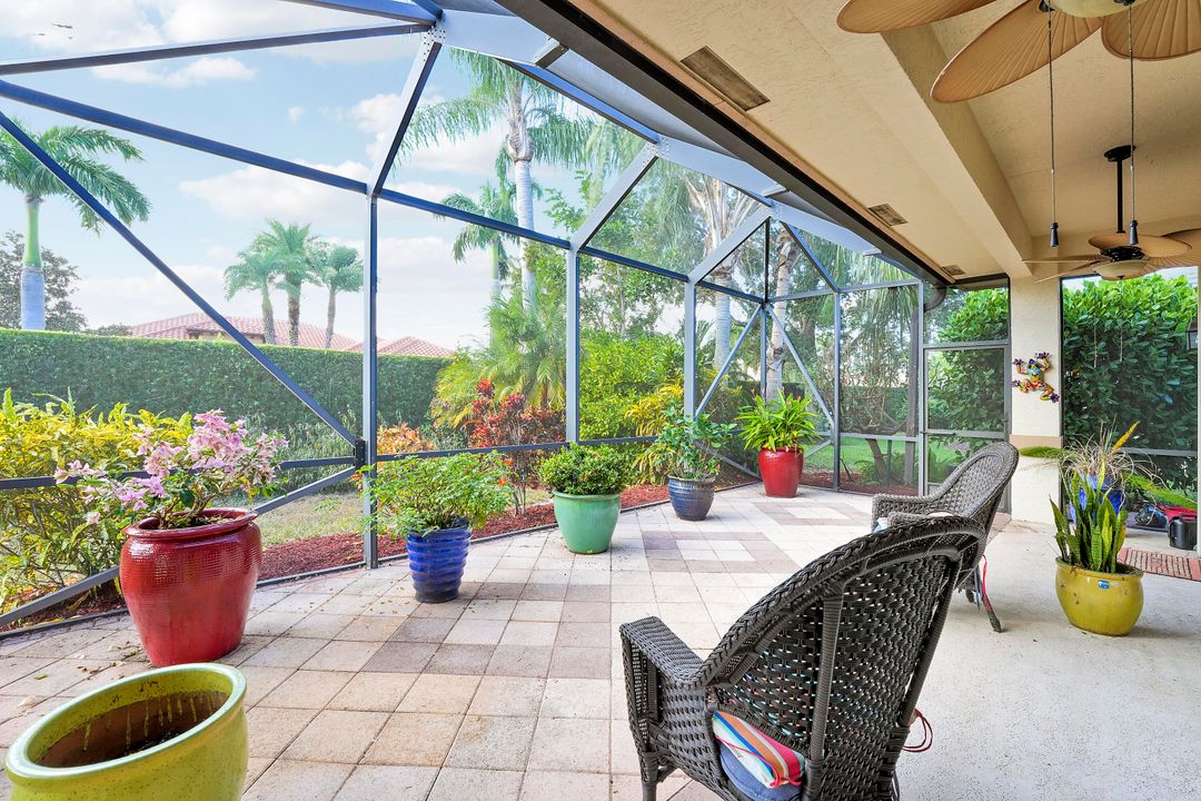 待售: $949,000 (4 贝兹, 2 浴室, 2085 平方英尺)