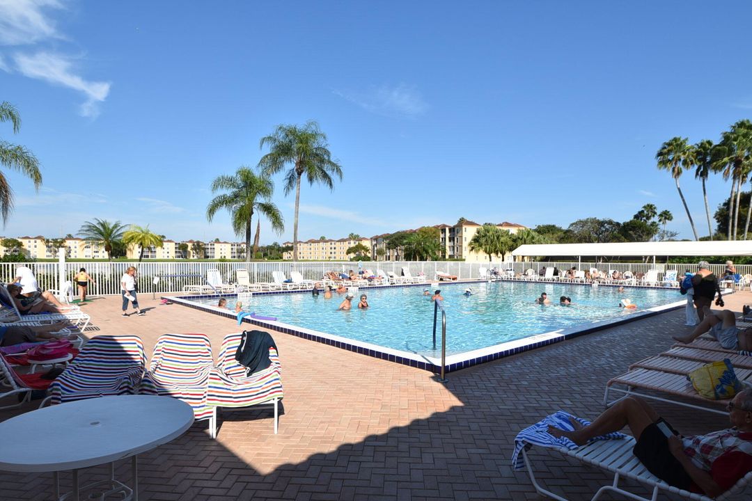 For Sale: $389,900 (2 beds, 2 baths, 1460 Square Feet)