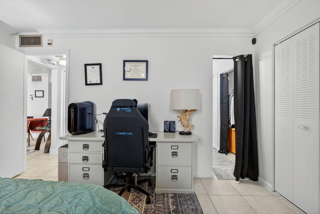 For Sale: $169,000 (1 beds, 1 baths, 800 Square Feet)