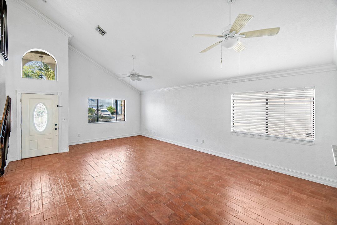 For Sale: $429,900 (3 beds, 2 baths, 1672 Square Feet)