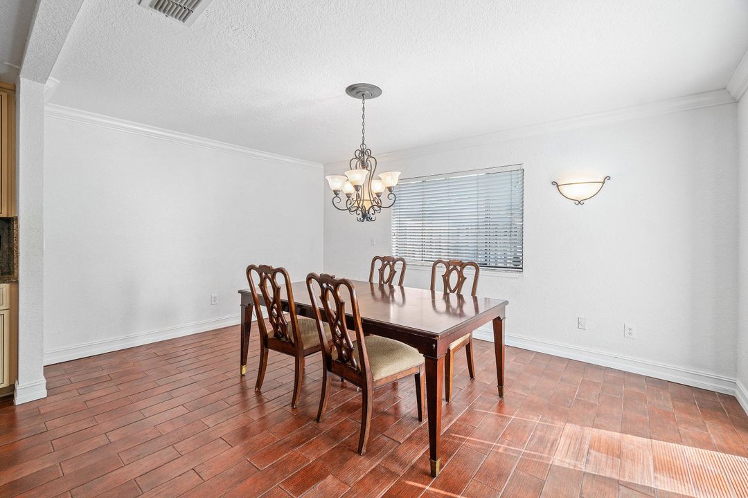 For Sale: $429,900 (3 beds, 2 baths, 1672 Square Feet)