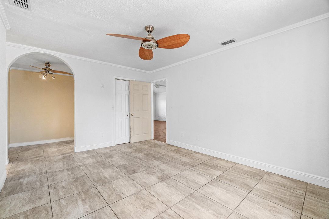 For Sale: $429,900 (3 beds, 2 baths, 1672 Square Feet)