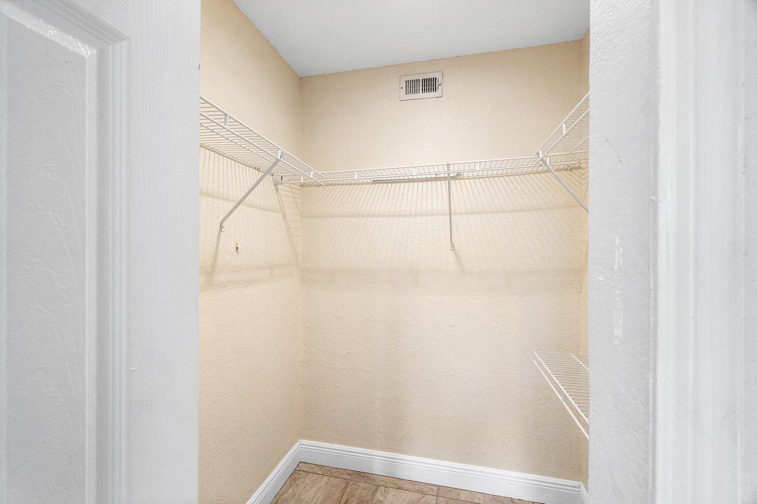 For Sale: $429,900 (3 beds, 2 baths, 1672 Square Feet)