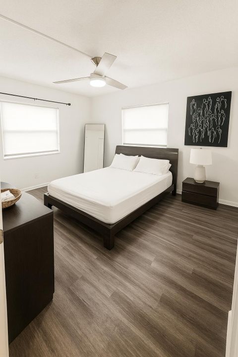 For Rent: $3,000 (2 beds, 2 baths, 945 Square Feet)