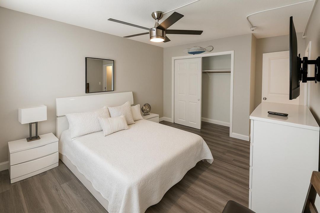 For Rent: $3,000 (2 beds, 2 baths, 945 Square Feet)