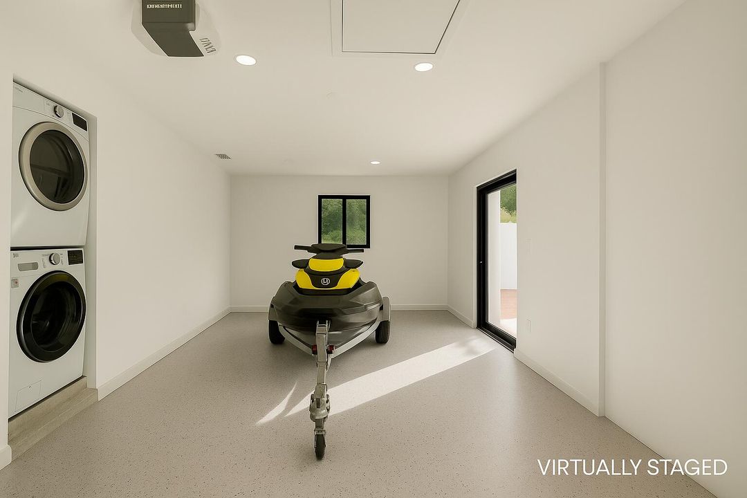 For Sale: $639,900 (3 beds, 2 baths, 1346 Square Feet)