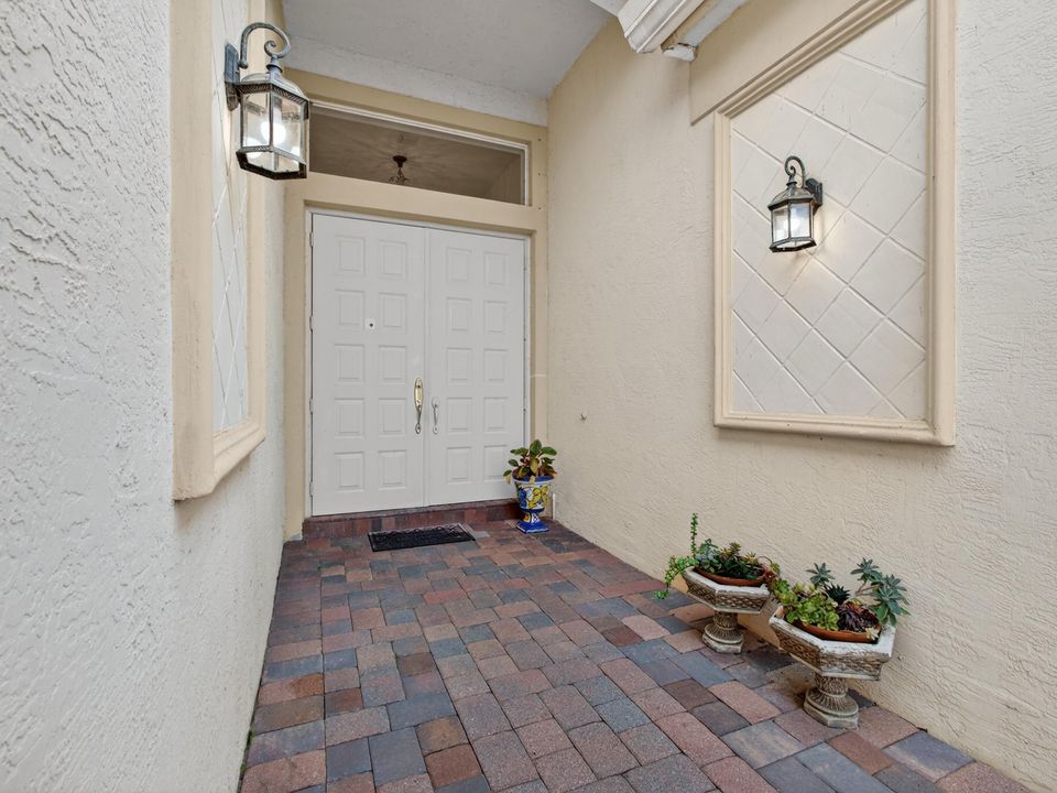 出租: $3,500 (3 贝兹, 2 浴室, 2237 平方英尺)