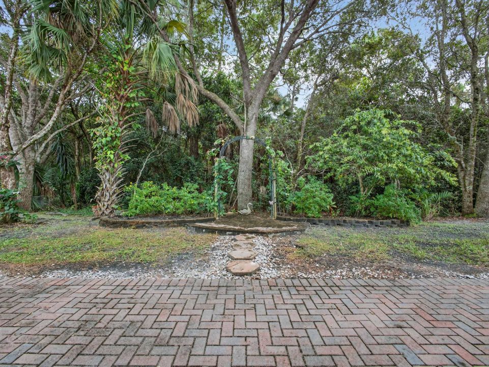 出租: $3,500 (3 贝兹, 2 浴室, 2237 平方英尺)