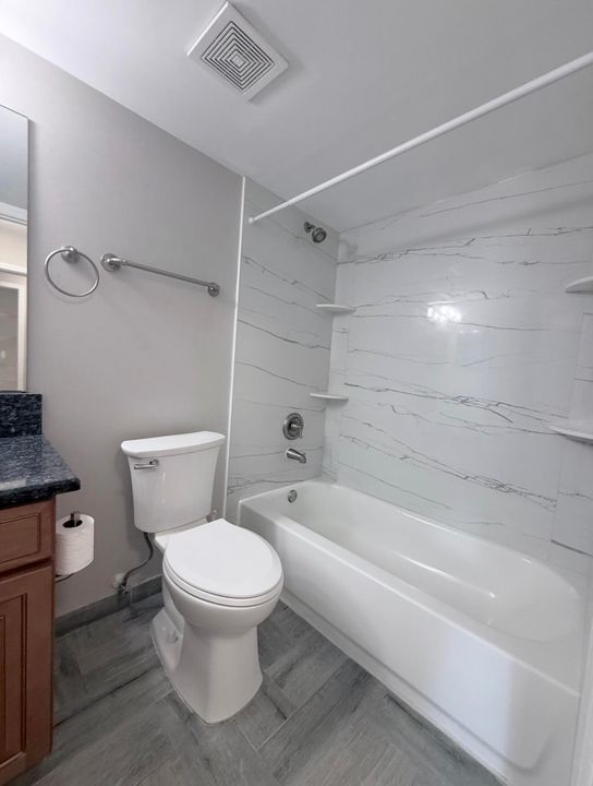 Active With Contract: $2,950 (3 beds, 2 baths, 1144 Square Feet)