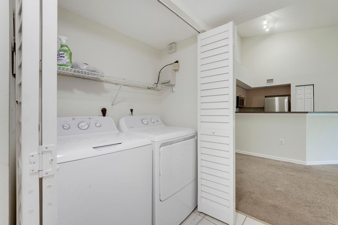 Active With Contract: $1,875 (2 beds, 2 baths, 1060 Square Feet)