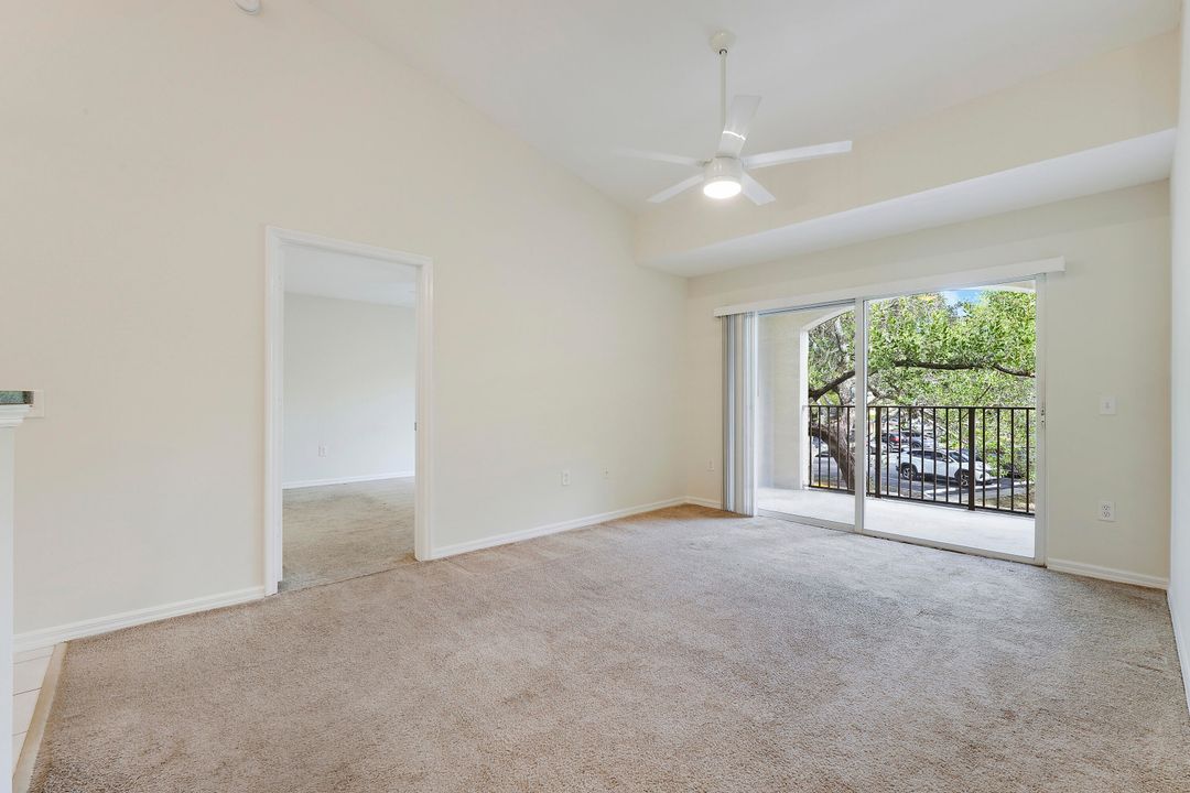 Active With Contract: $1,875 (2 beds, 2 baths, 1060 Square Feet)