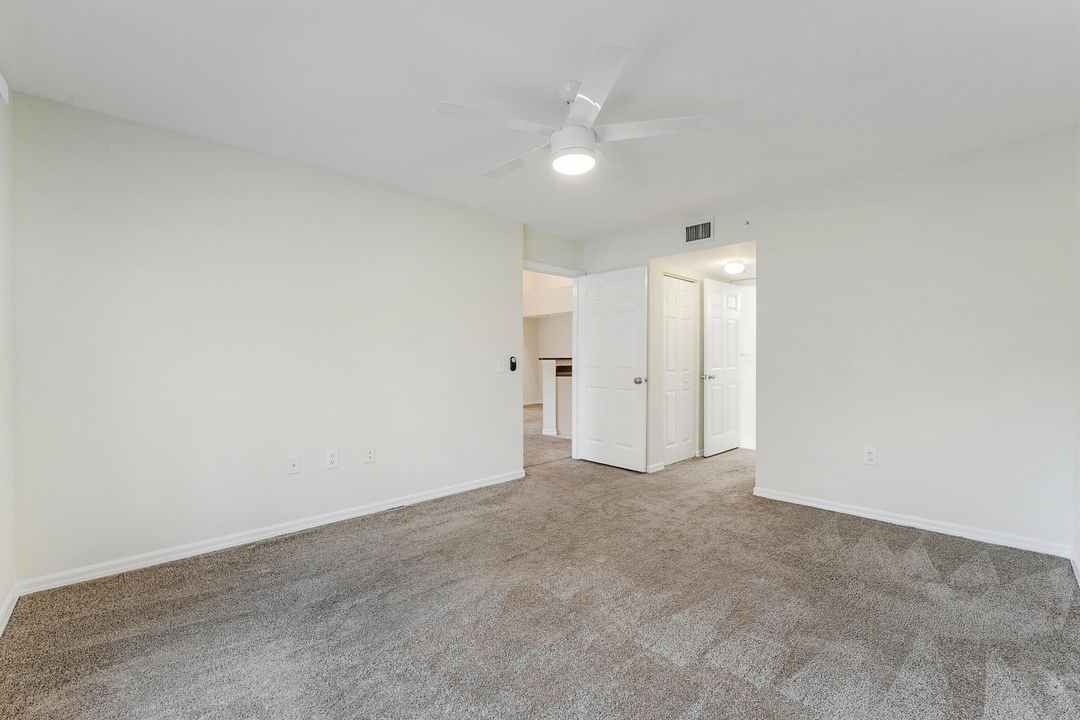 Active With Contract: $1,875 (2 beds, 2 baths, 1060 Square Feet)
