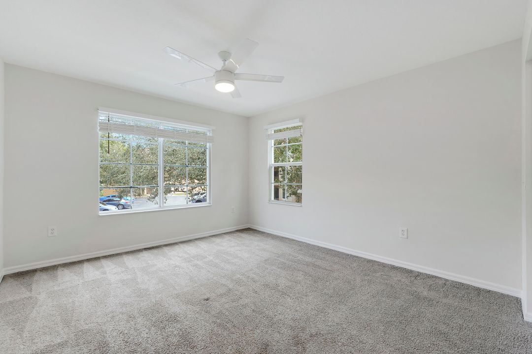 Active With Contract: $1,875 (2 beds, 2 baths, 1060 Square Feet)