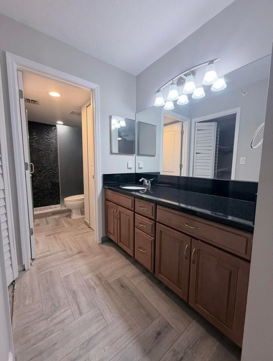 Active With Contract: $2,950 (3 beds, 2 baths, 1144 Square Feet)