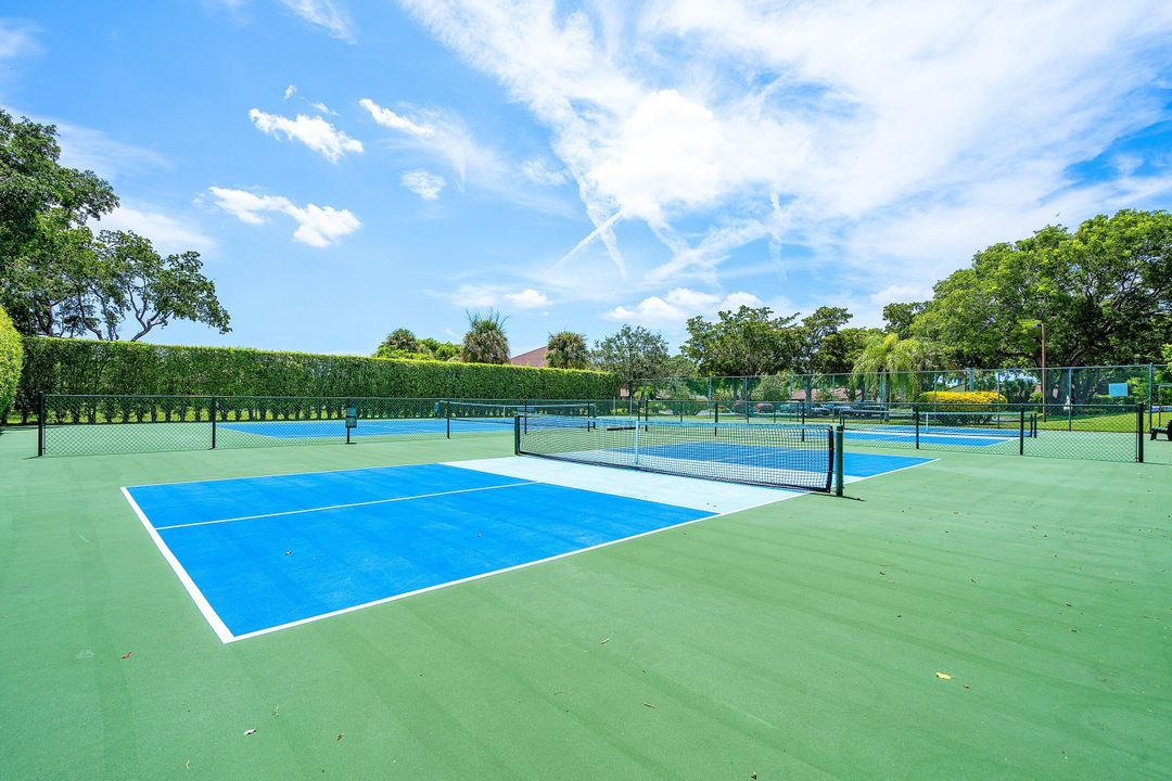 For Sale: $429,900 (3 beds, 2 baths, 1672 Square Feet)