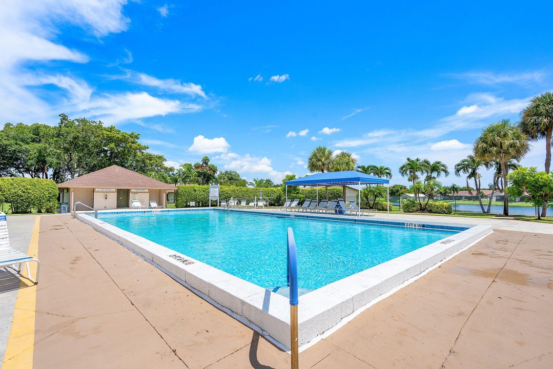 For Sale: $429,900 (3 beds, 2 baths, 1672 Square Feet)