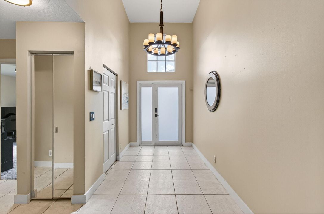 For Sale: $549,000 (3 beds, 2 baths, 1813 Square Feet)