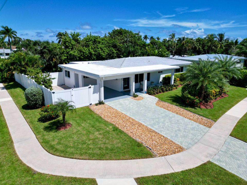 出租: $3,995 (3 贝兹, 2 浴室, 1498 平方英尺)