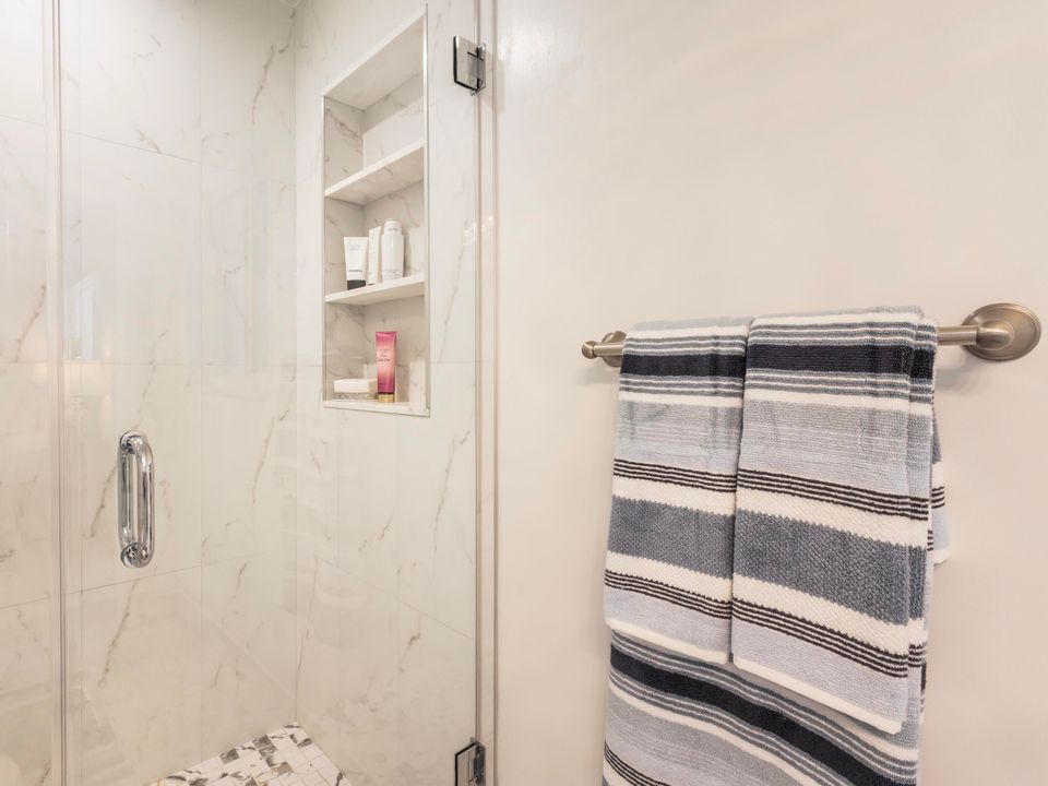 出租: $3,995 (3 贝兹, 2 浴室, 1498 平方英尺)