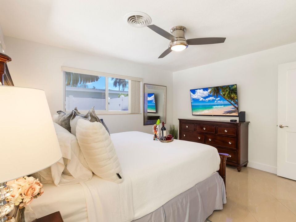 出租: $3,995 (3 贝兹, 2 浴室, 1498 平方英尺)