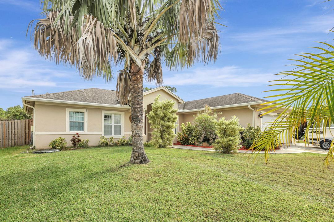 For Sale: $395,000 (3 beds, 2 baths, 1691 Square Feet)