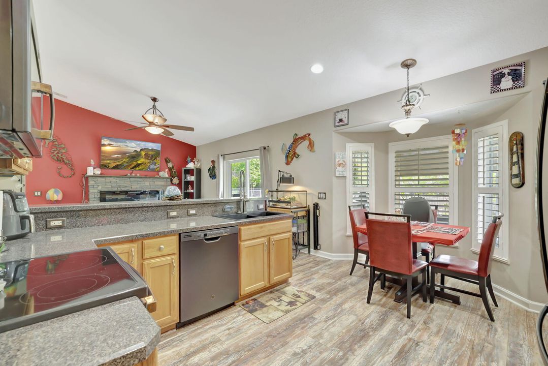 For Sale: $395,000 (3 beds, 2 baths, 1691 Square Feet)