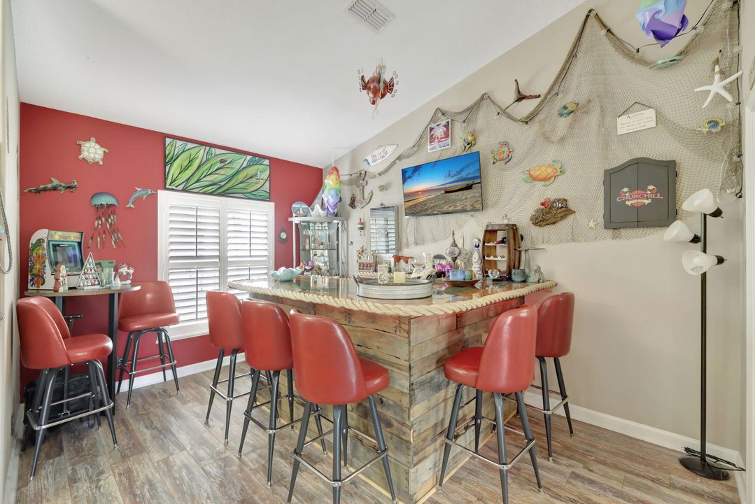 For Sale: $395,000 (3 beds, 2 baths, 1691 Square Feet)