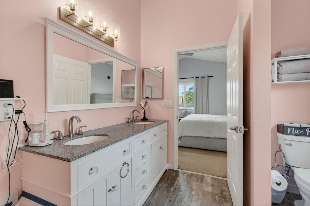 For Sale: $549,000 (3 beds, 2 baths, 1813 Square Feet)