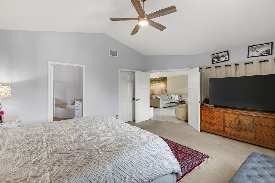 For Sale: $549,000 (3 beds, 2 baths, 1813 Square Feet)