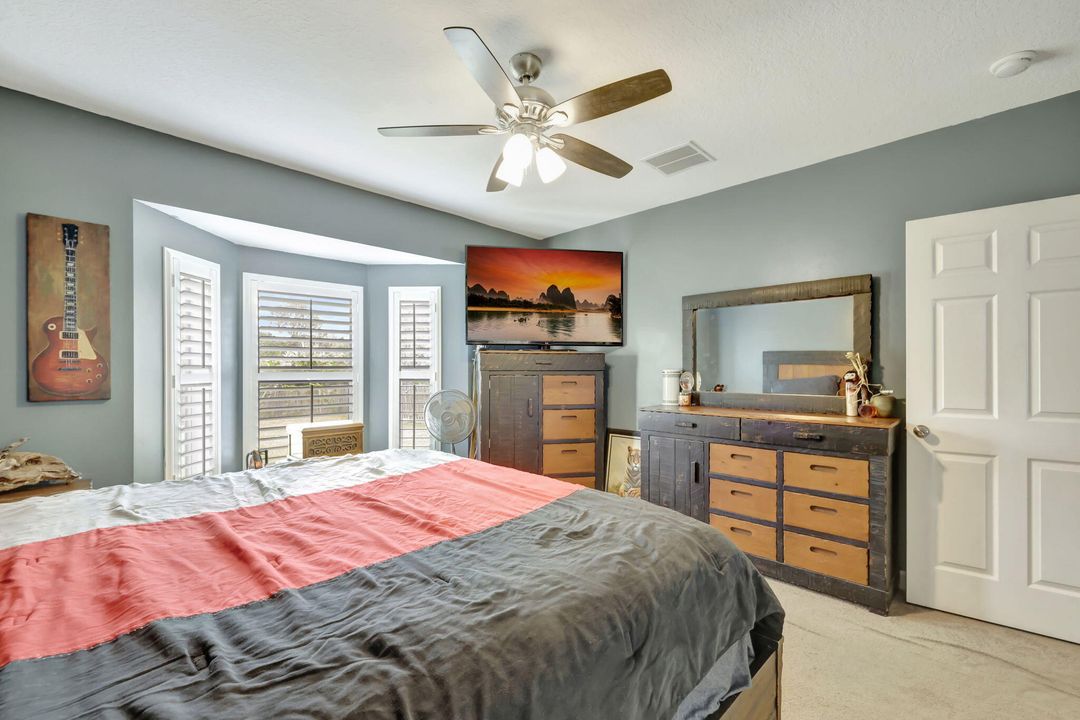 For Sale: $395,000 (3 beds, 2 baths, 1691 Square Feet)