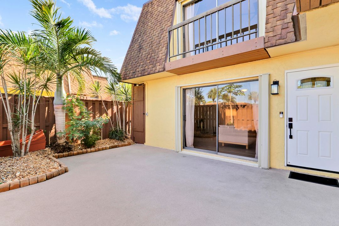 待售: $375,000 (2 贝兹, 2 浴室, 1320 平方英尺)