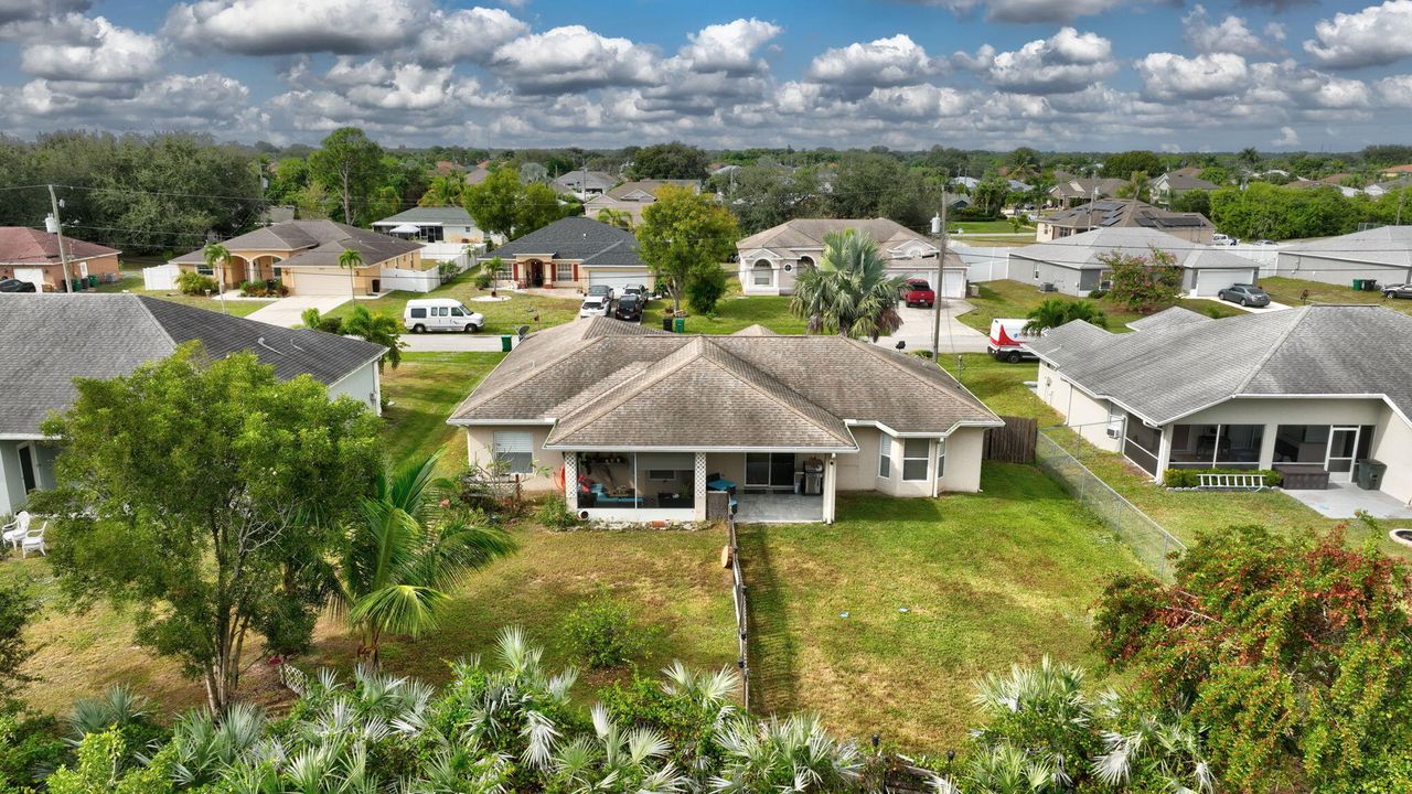 For Sale: $395,000 (3 beds, 2 baths, 1691 Square Feet)