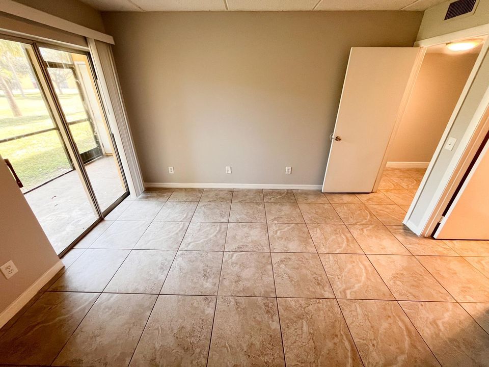 В аренду: $1,895 (2 спален, 2 ванн, 900 Квадратных фут)