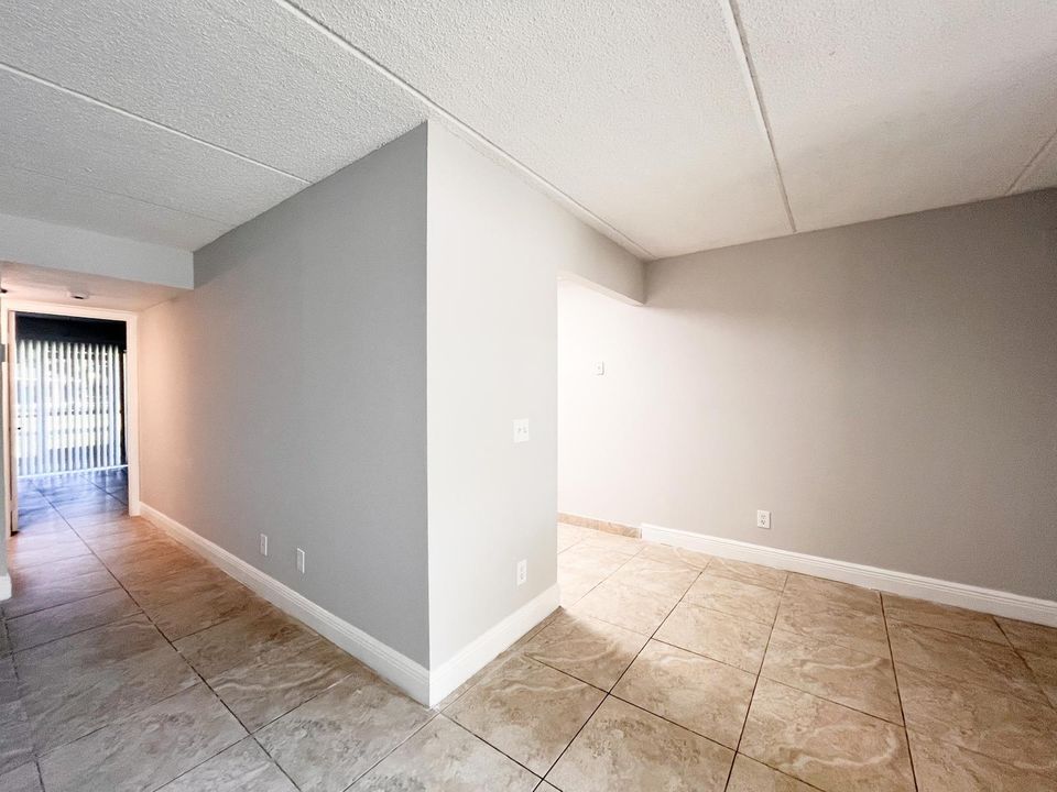 В аренду: $1,895 (2 спален, 2 ванн, 900 Квадратных фут)