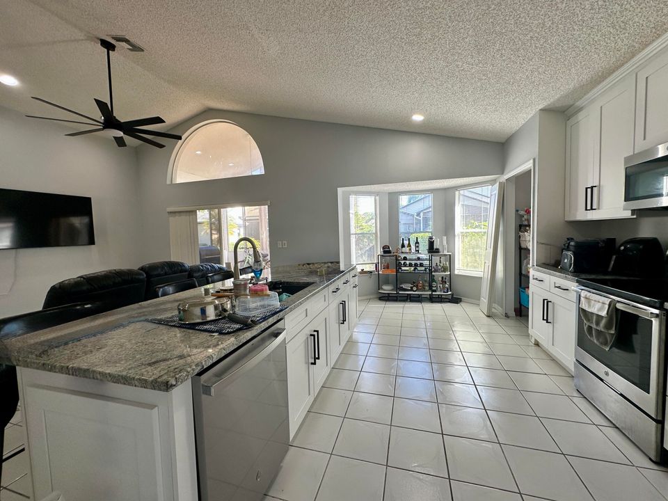 For Sale: $423,500 (3 beds, 2 baths, 1443 Square Feet)