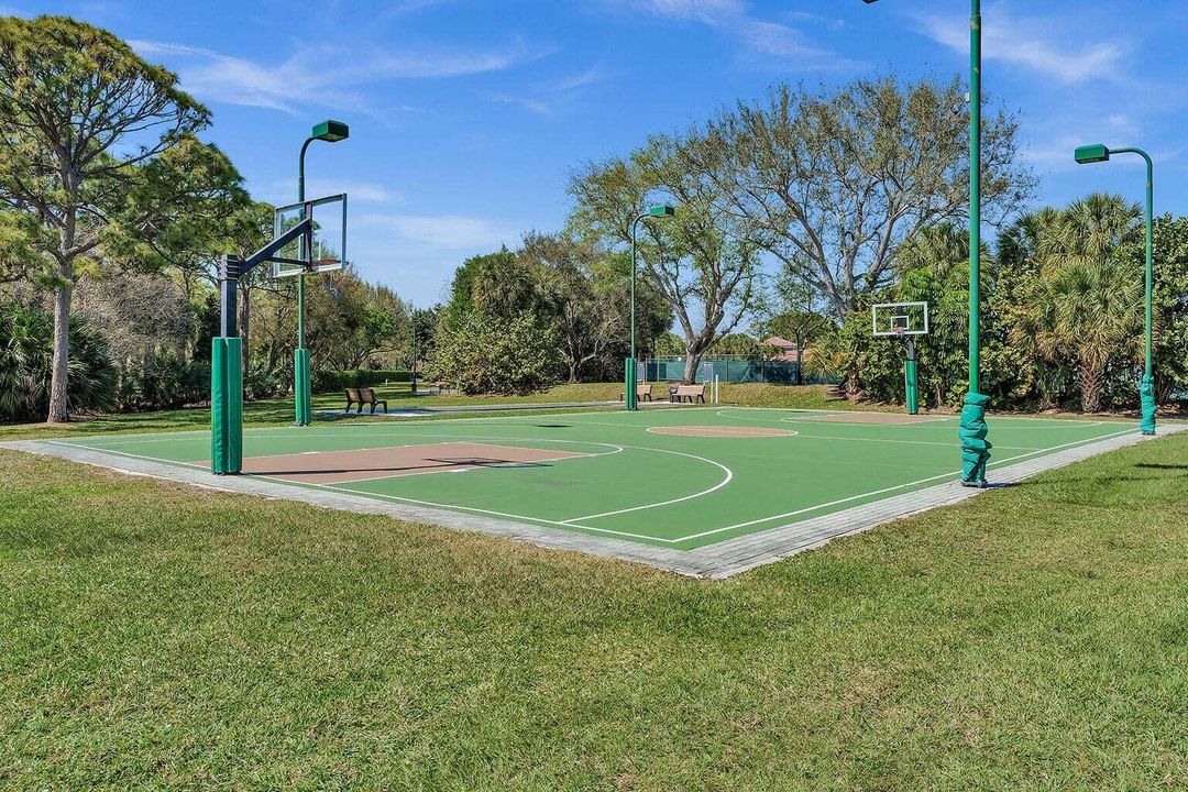 For Sale: $423,500 (3 beds, 2 baths, 1443 Square Feet)