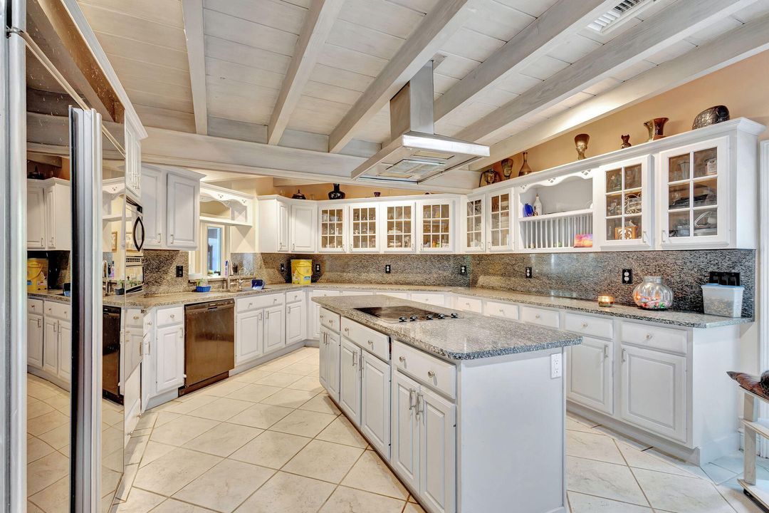 На продажу: $1,375,000 (4 спален, 3 ванн, 3704 Квадратных фут)