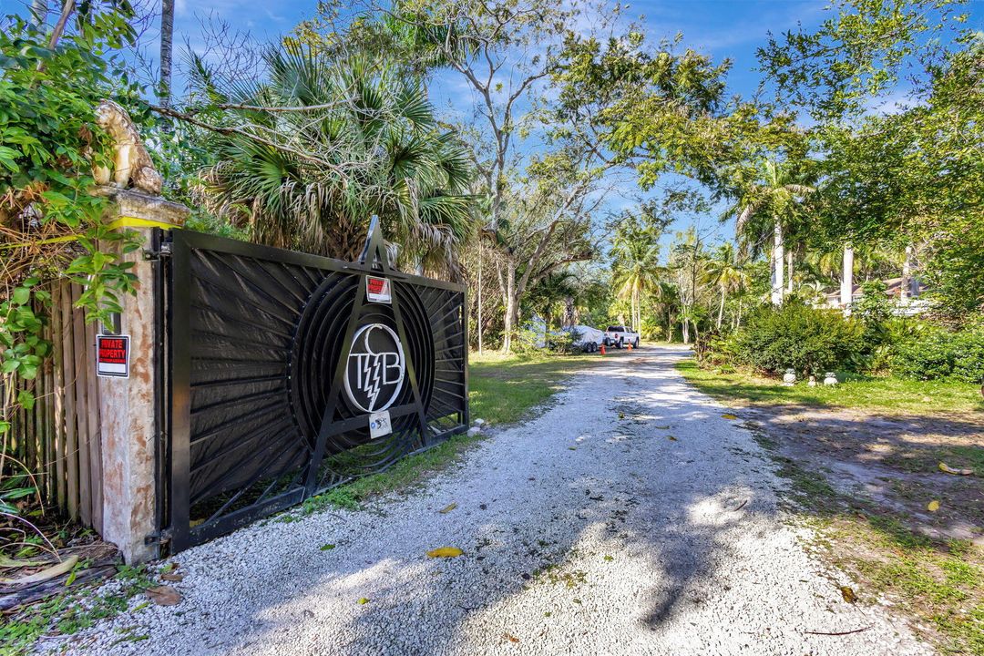 На продажу: $1,375,000 (4 спален, 3 ванн, 3704 Квадратных фут)