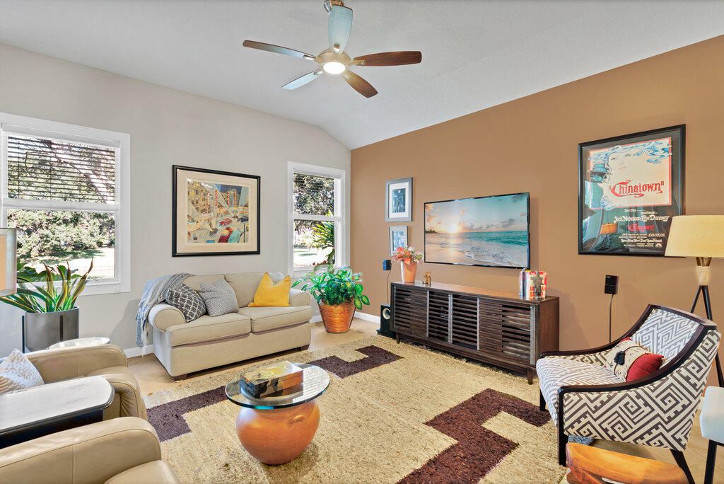 For Sale: $475,000 (4 beds, 2 baths, 2182 Square Feet)