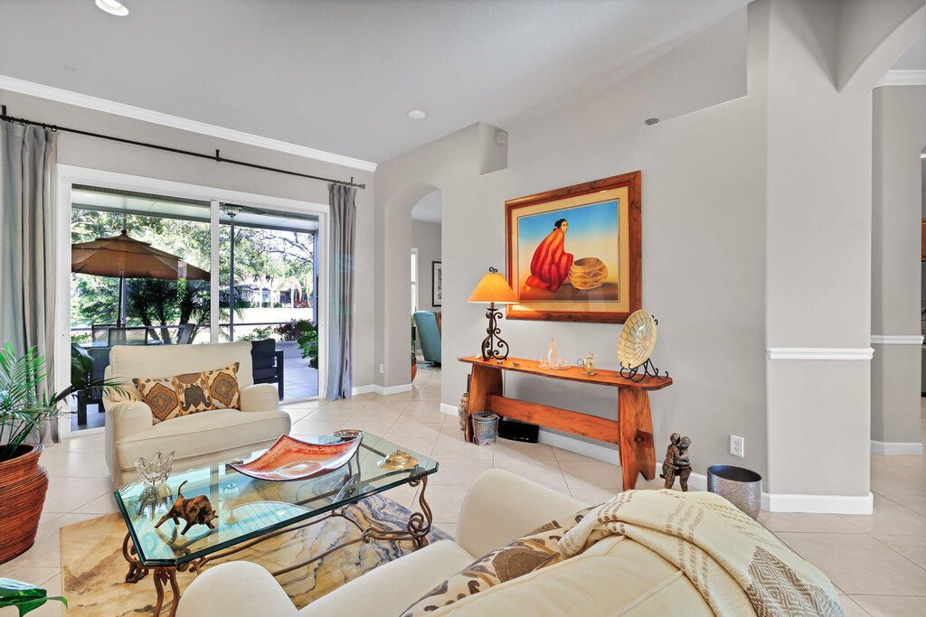 For Sale: $475,000 (4 beds, 2 baths, 2182 Square Feet)