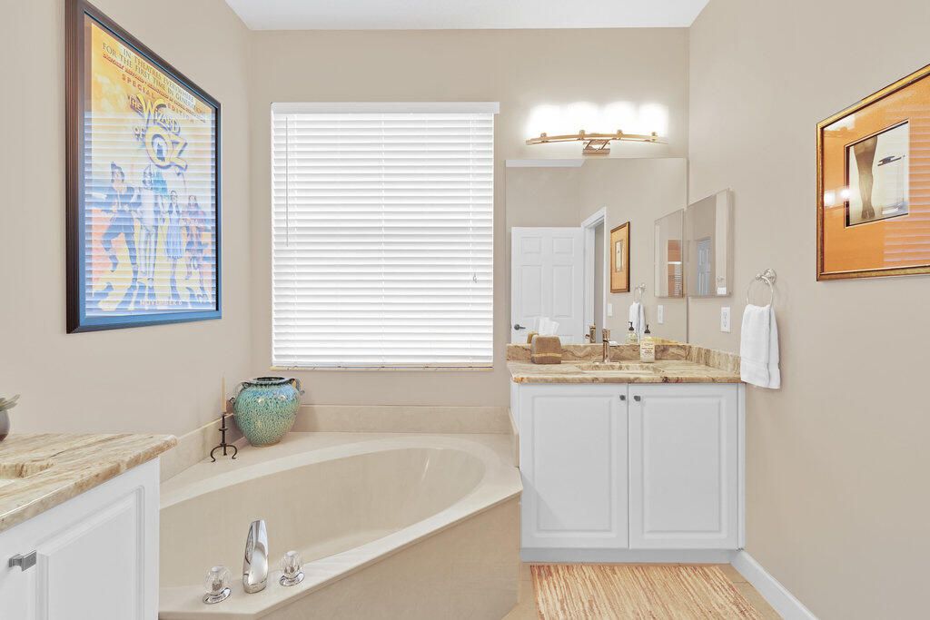 For Sale: $475,000 (4 beds, 2 baths, 2182 Square Feet)