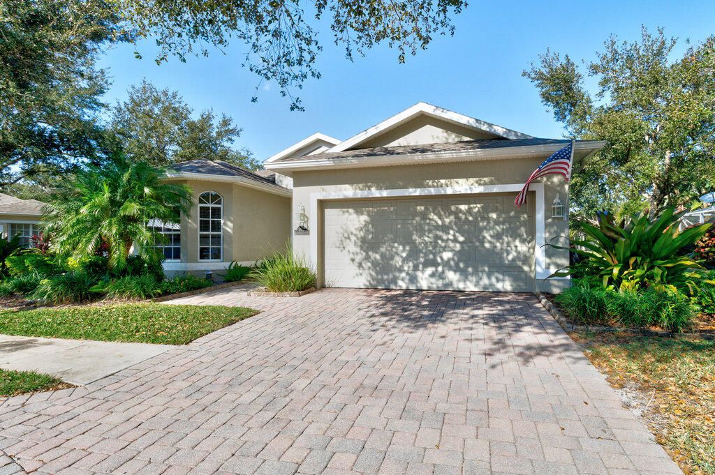 For Sale: $475,000 (4 beds, 2 baths, 2182 Square Feet)