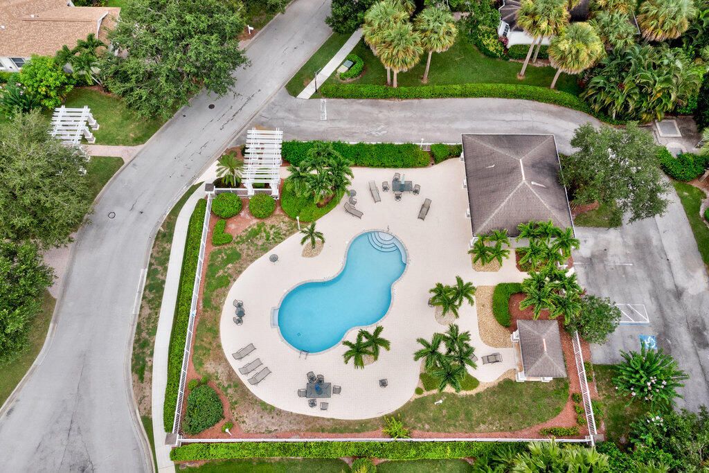 For Sale: $475,000 (4 beds, 2 baths, 2182 Square Feet)