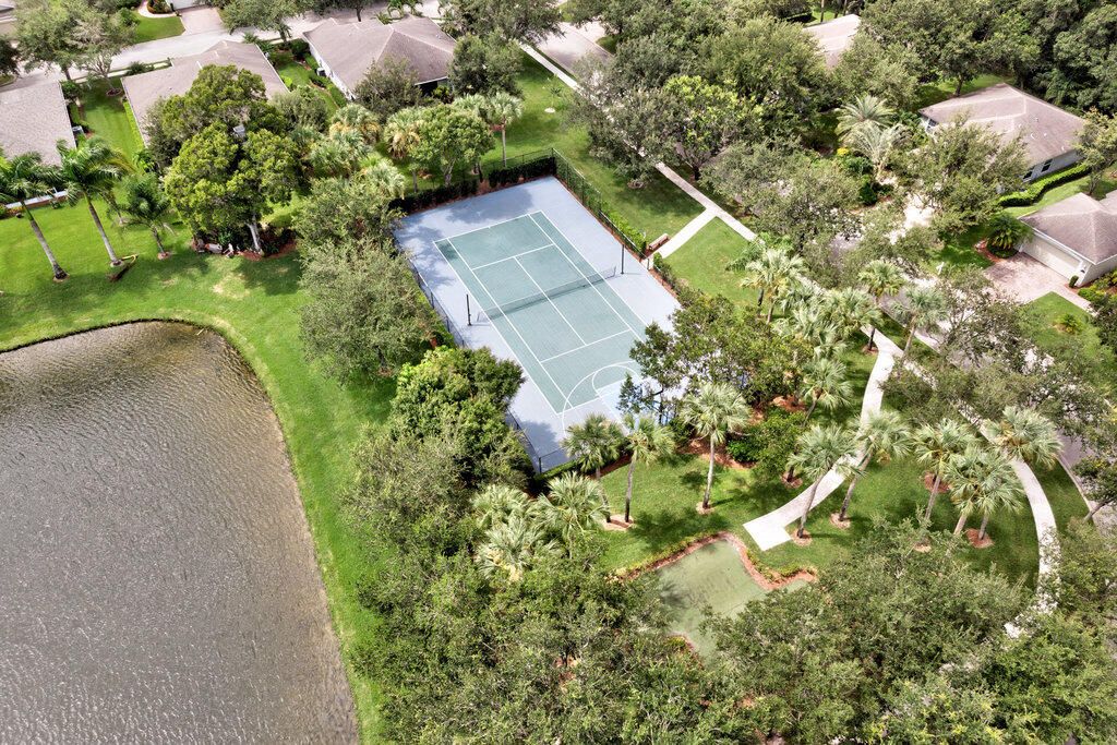 For Sale: $475,000 (4 beds, 2 baths, 2182 Square Feet)