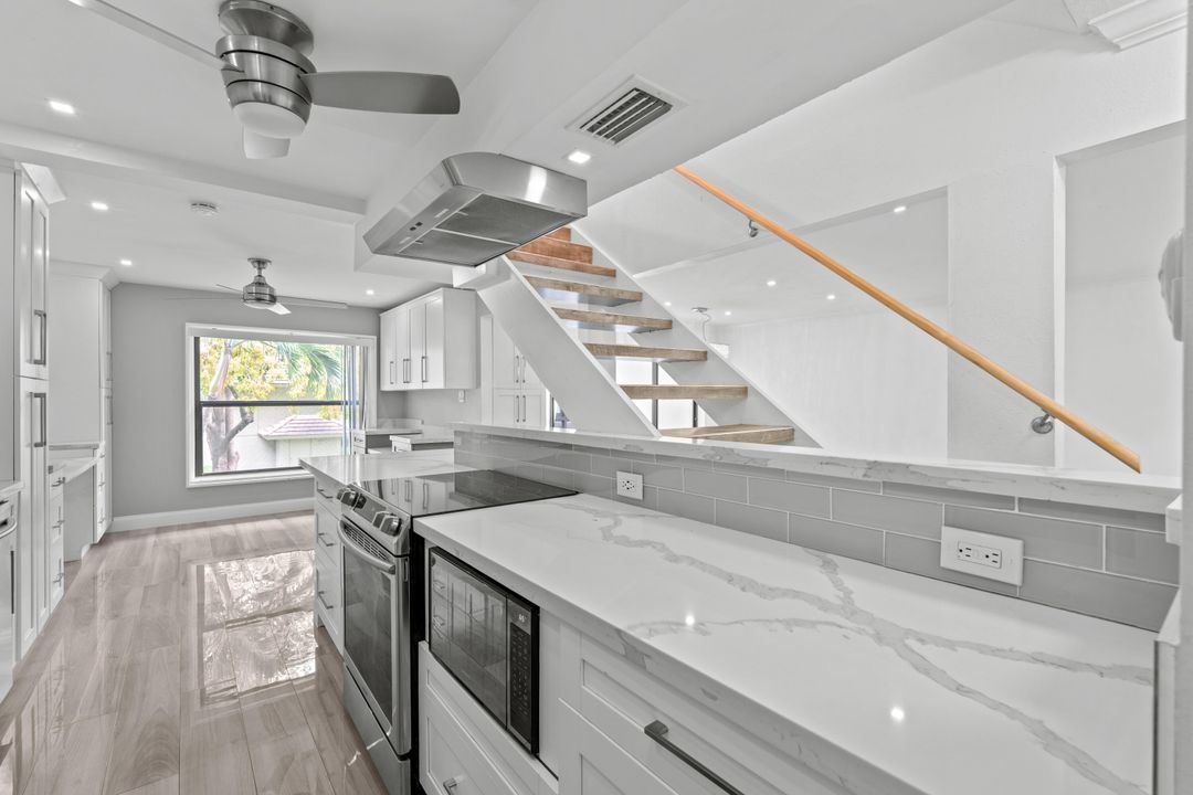 В аренду: $2,950 (2 спален, 2 ванн, 1300 Квадратных фут)